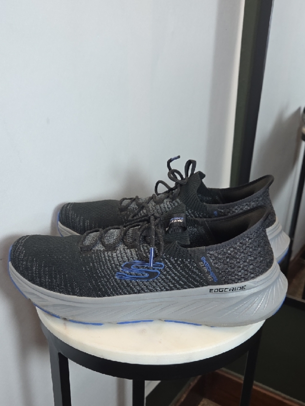 Skechers Men’s Black and Blue Step-ins Athletic Shoes Size 11.5 - Picture 5 of 9